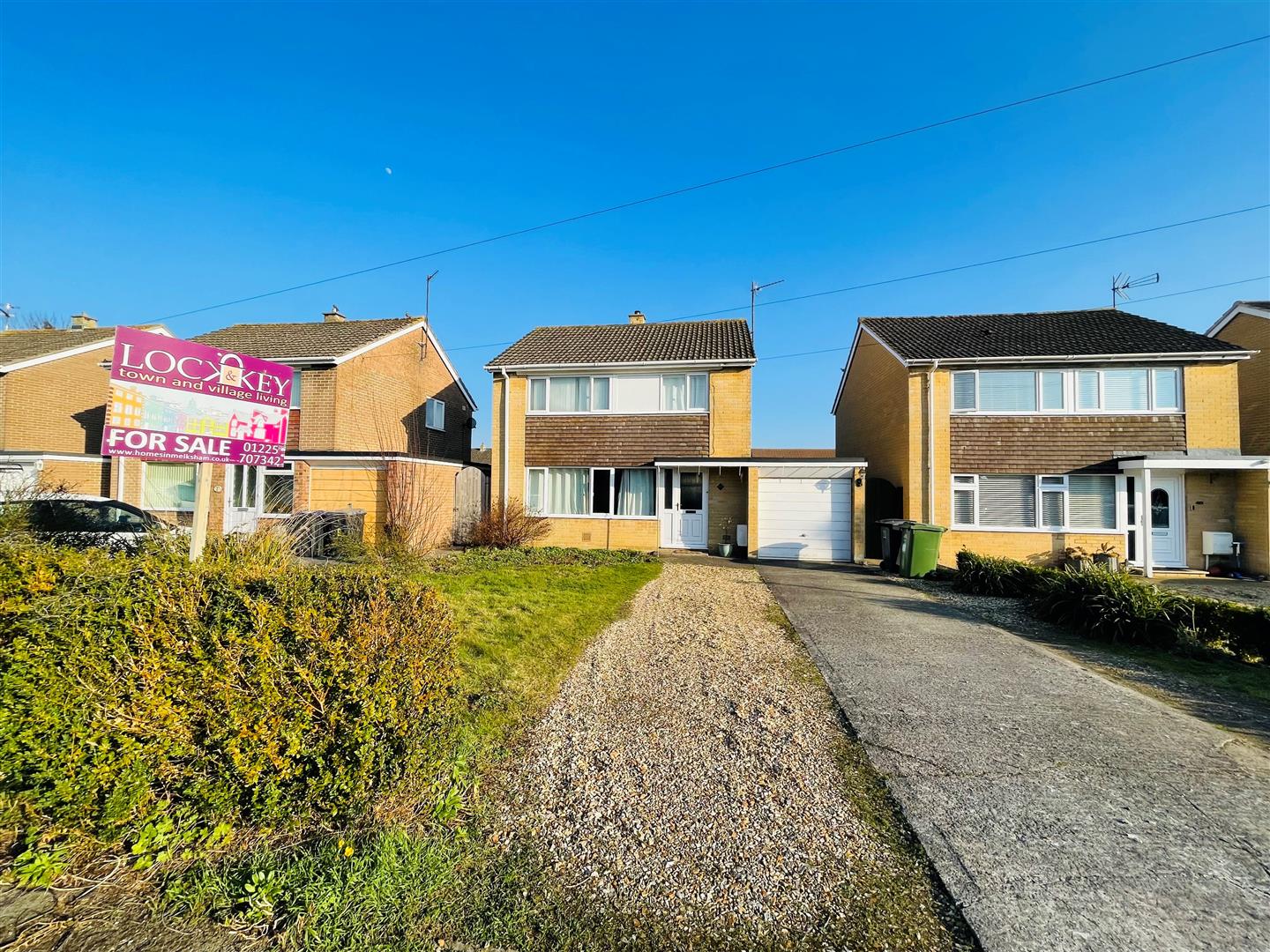 Carisbrooke Road, Melksham Lock and Key